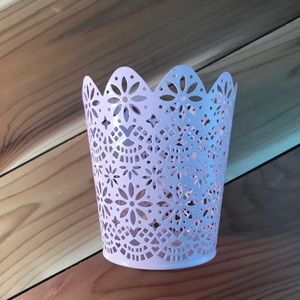 Pink metal cutout tin